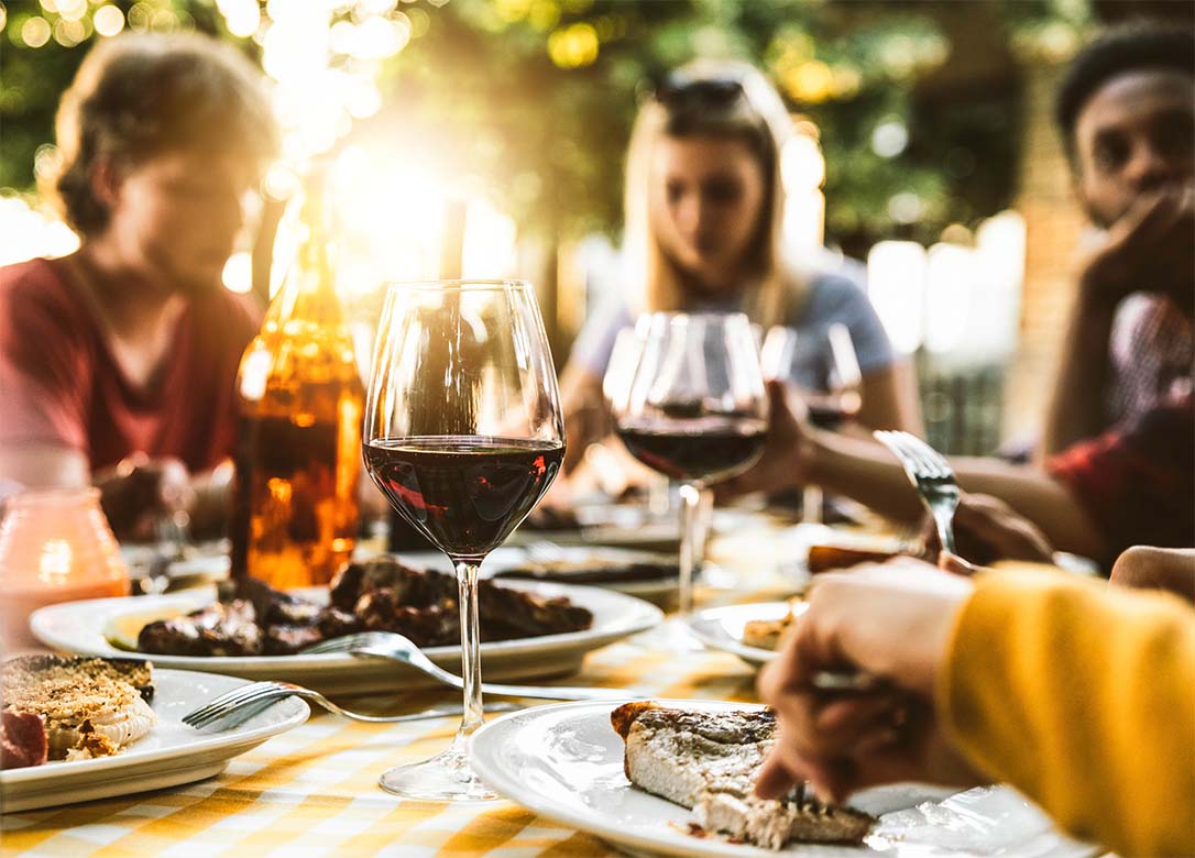 Nearby dining options